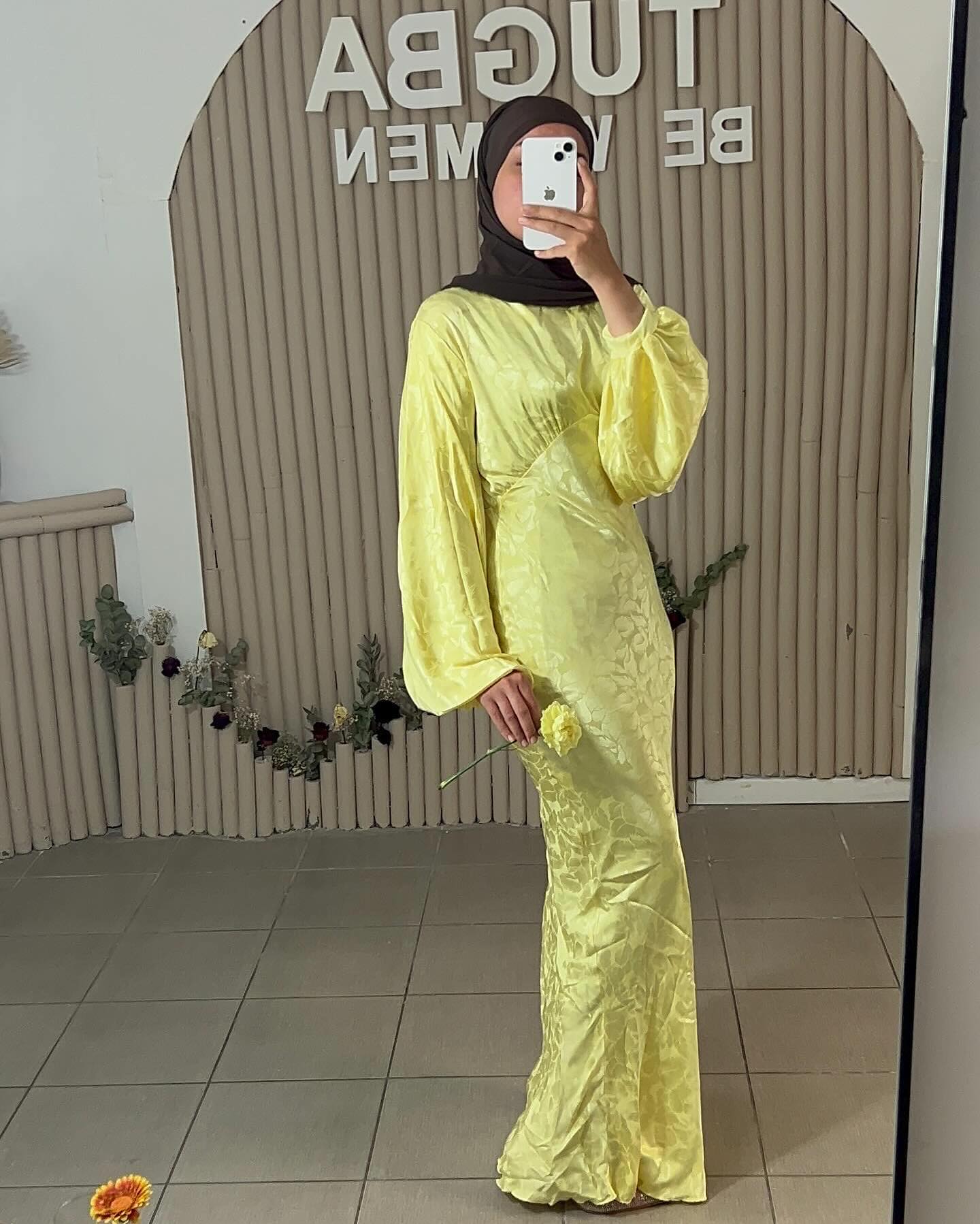 ROBE SATIN