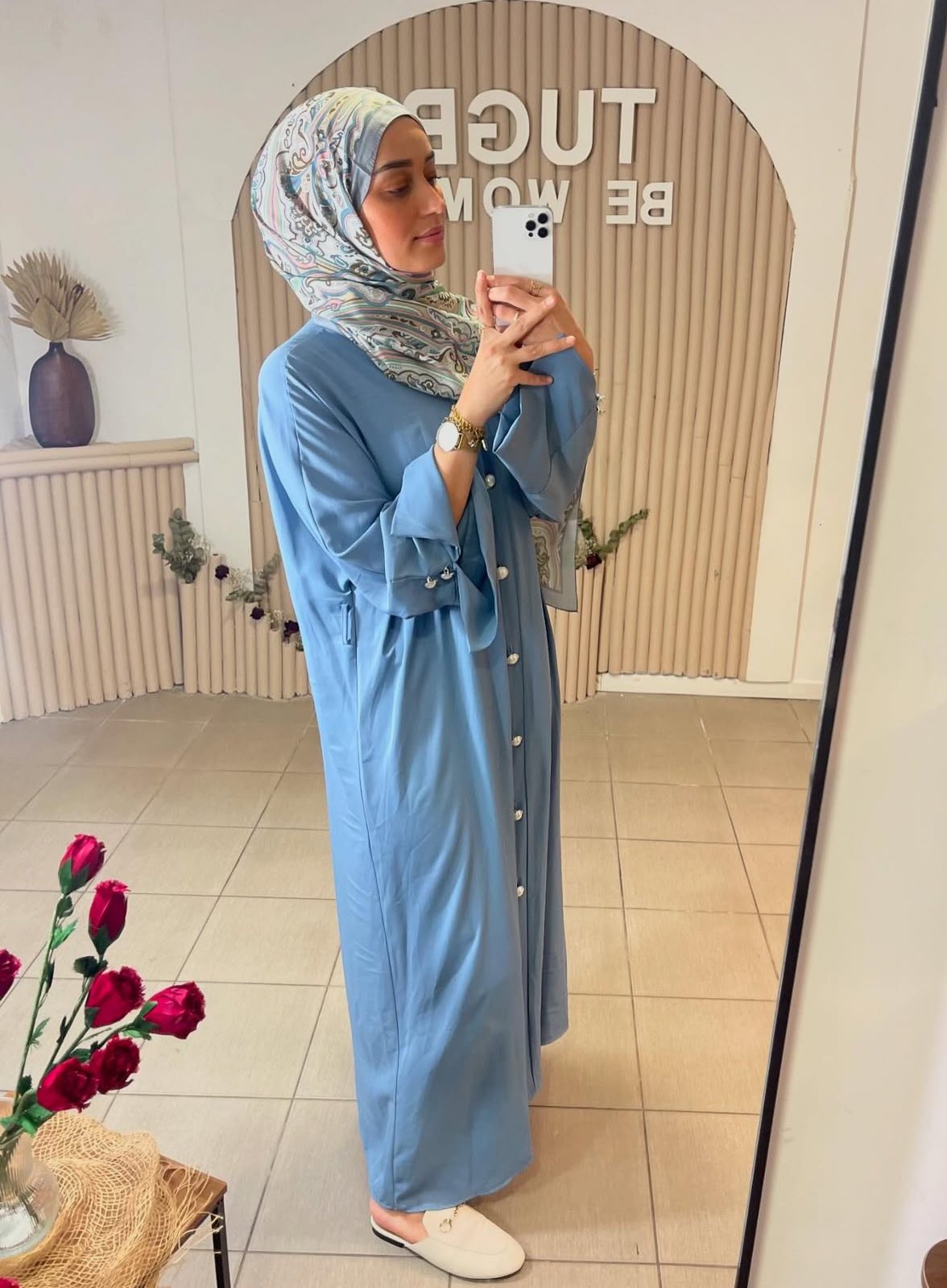 ABAYA BOUTONNE