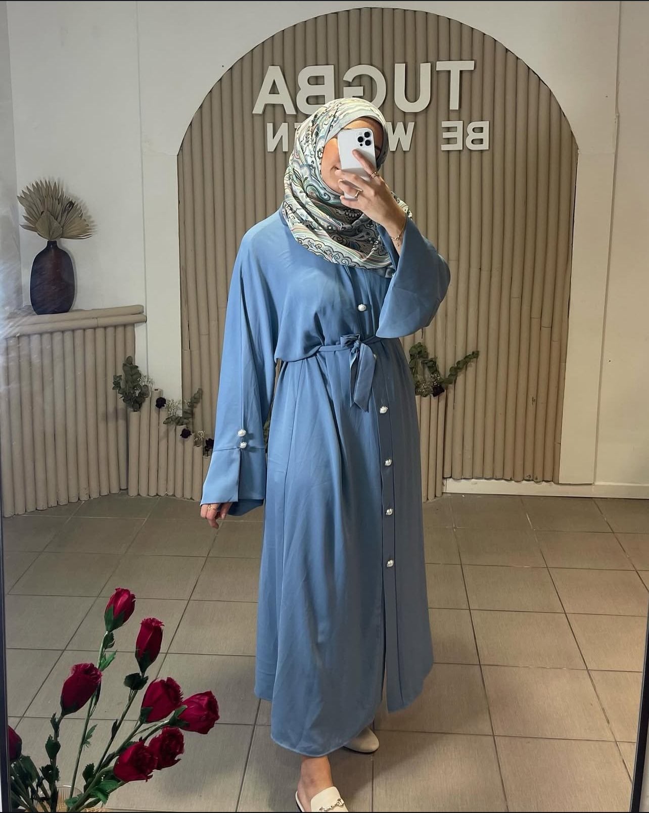 ABAYA BOUTONNE